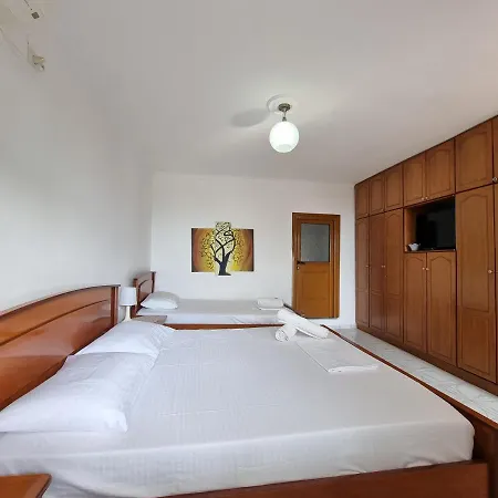 Lida's House Pensjonat Lukovë