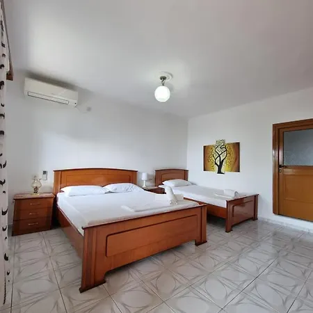 Lida's House 3* Lukovë