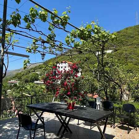 بيت ضيافة Lida's House Lukovë